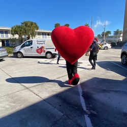🎈🎉🎊♥️🌺 MEET THE BIG RED HEART