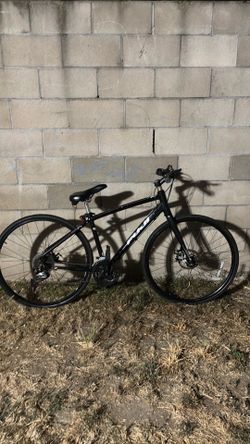 fuji hybrid bike