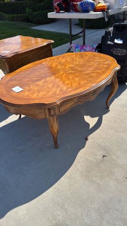 Coffee table 43 x 30