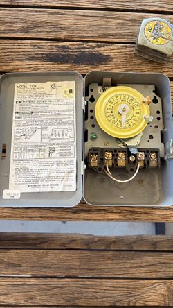 Intermatic T103 24-Hour Dial Time Switch