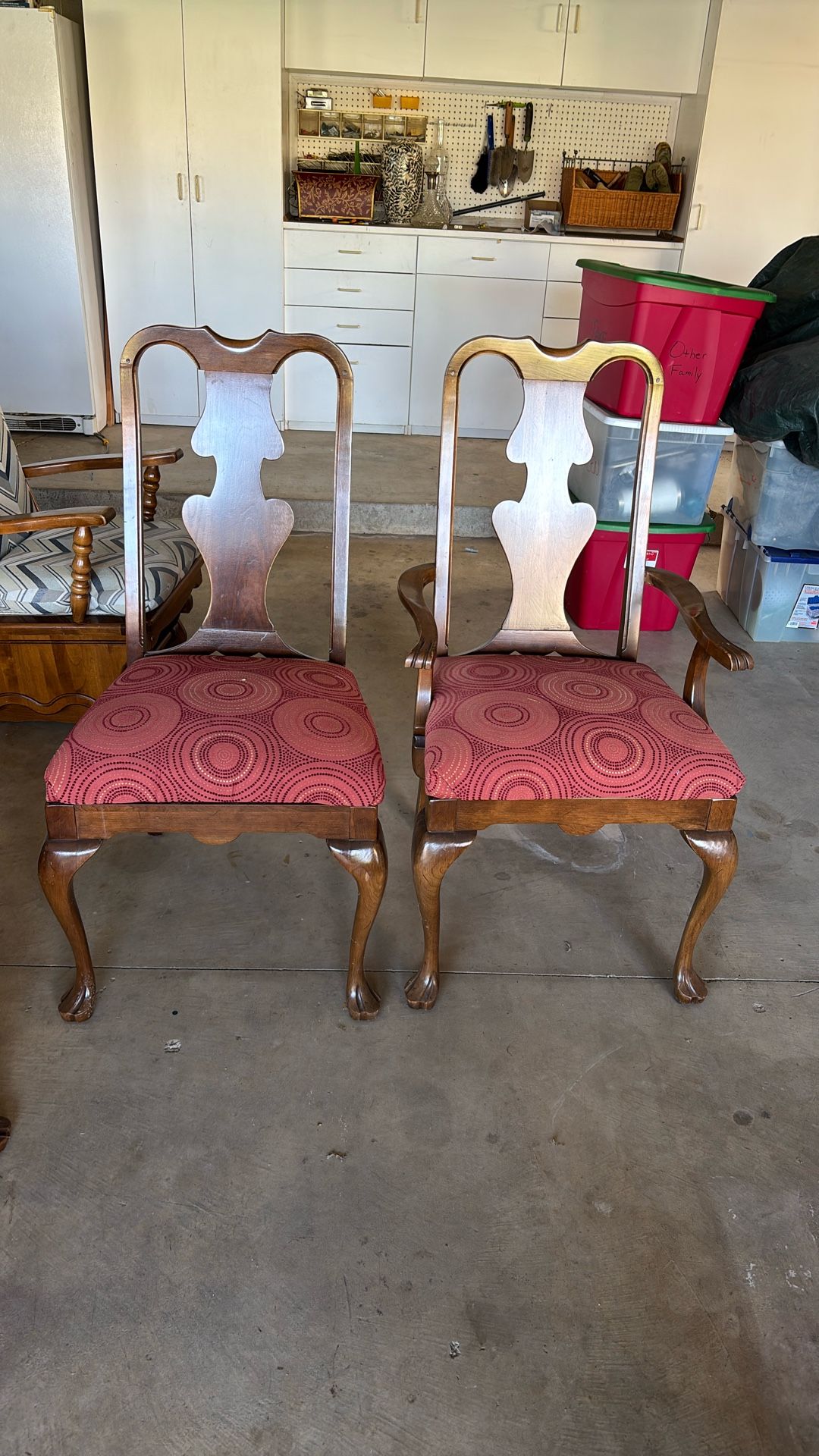 5 Dining Room Chairs. 1 Armchair and 4 Side Chairs