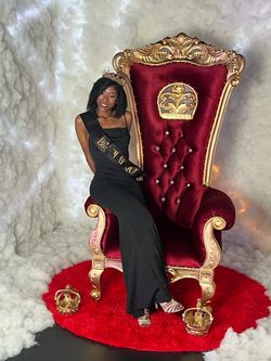 Custom queen chair 6ft tall back