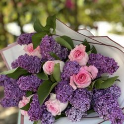 Roses With Lilac Bouquet 