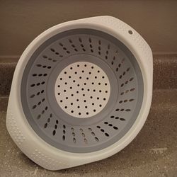 New- Set Of 2 Silicone Collapsible Colander