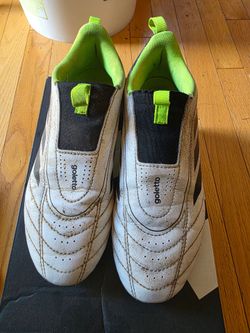 Adidas Kids Soccer Cleats – Size 3.5