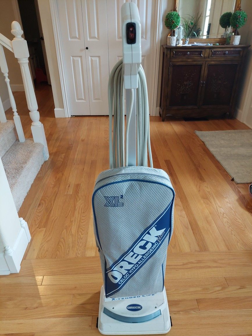 Oreck XL2 Vacuum Cleaner 