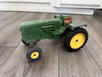 Vintage Ertl 1/16 scale metal tractor Jhon deere