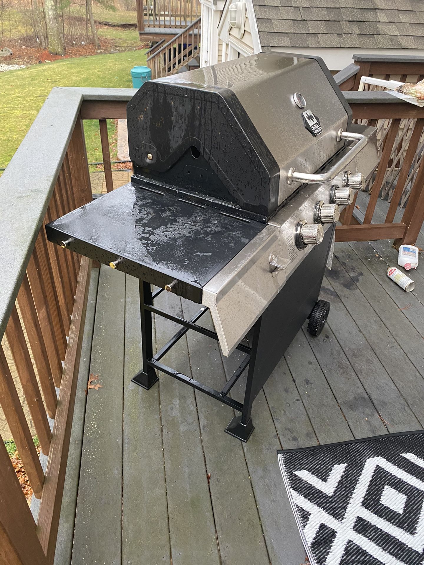 GAS GRILL - FAIRLY NEW
