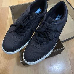 Converse Men’s 10 Shoes Used