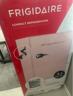 Pink mini apt fridge 3.2 ft brand new