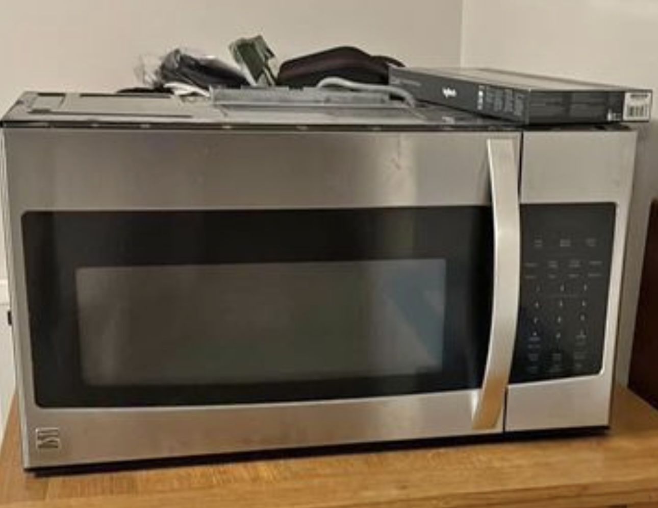 Kenmore Microwave with Draft 
