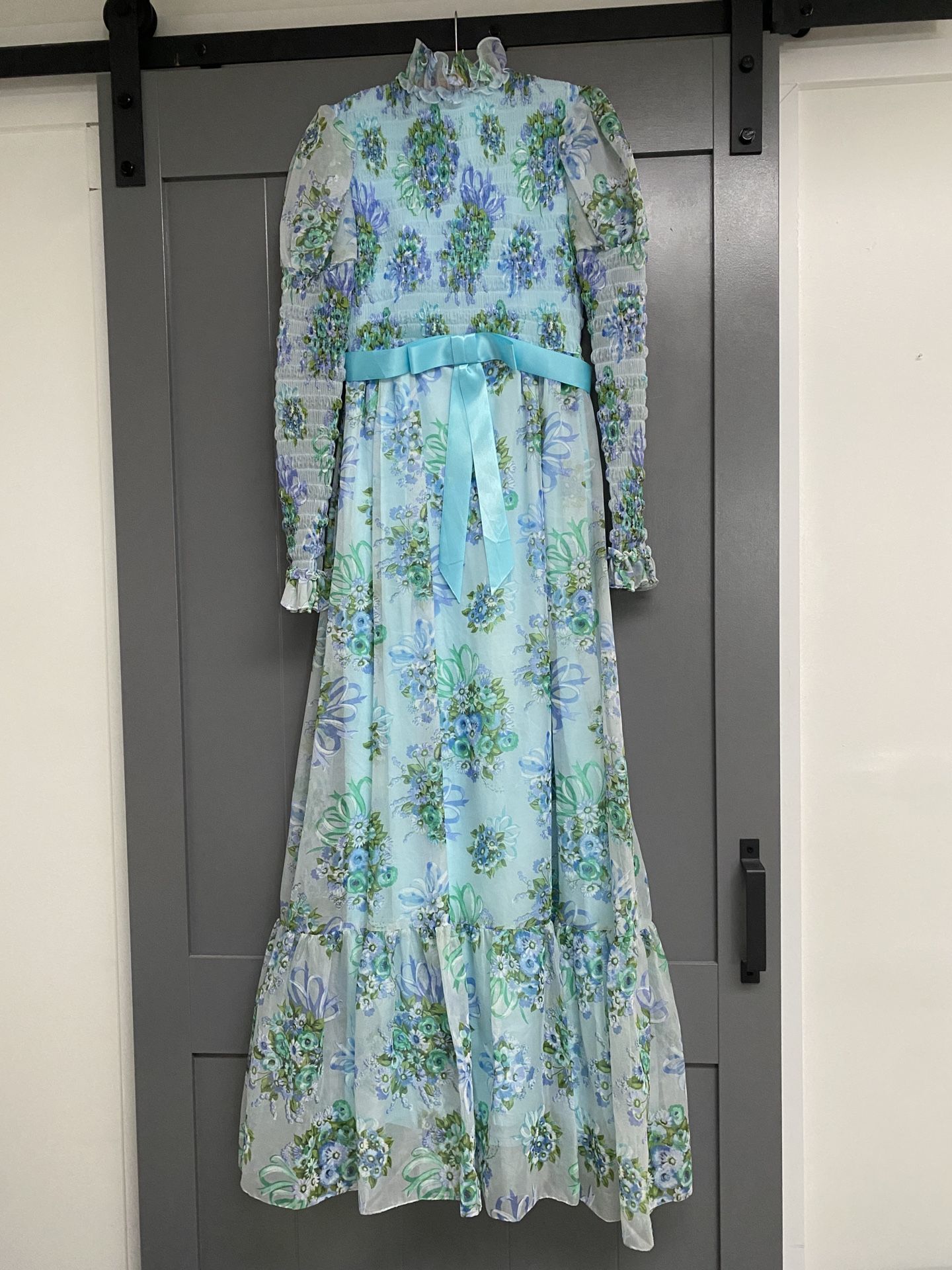 Gorgeous Vintage Blue Floral Prom Dress