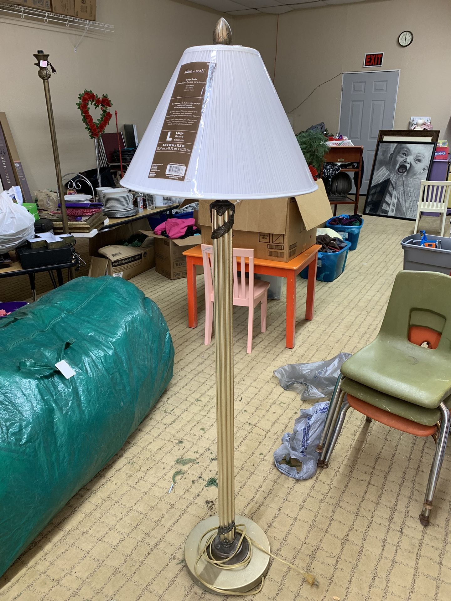 Floor lamp