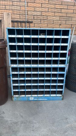 Metal shelves organizer