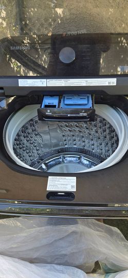 Samsung 5-cu ft High Efficiency Impeller Top-Load Washer (Brushed Black)