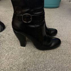 Size 7.5 Women Black Ankle Boots 