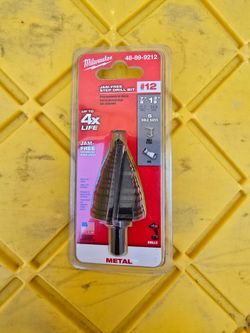 Milwaukee
7/8 in. - 1-3/8 in. #12 Black Oxide Step Drill Bit (5-Steps)