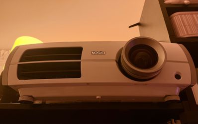 EPSON Home Cinema 8350 Projector (8ftx4ft 1080p max screen size)