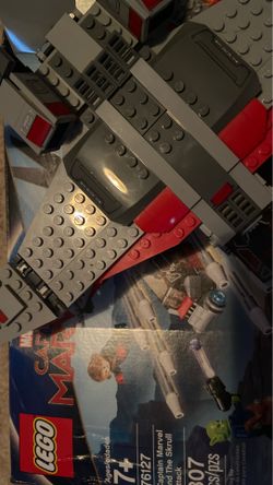 Captian Marvel LEGO Set (JUST SHIP AND BOX)