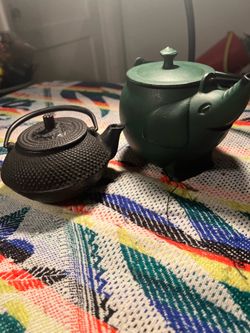 Vintage Japanese tea pot