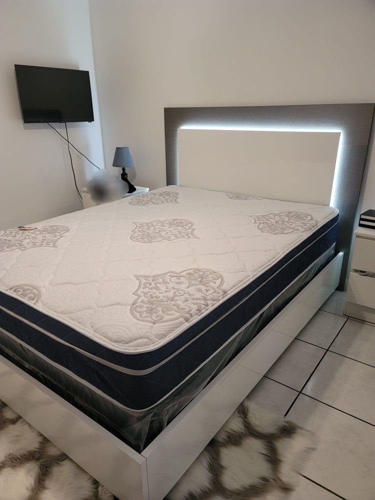 NEW QUEEN PILLOW TOP MATTRESS AND BOX SPRING 😊 Available in FULL or KING size 👌