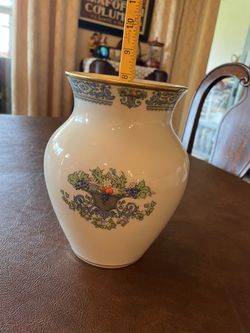 Vintage Estate LENOX Charleston Pattern Autumn 8 Inch Vase…USA