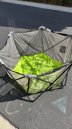 Baby play pen