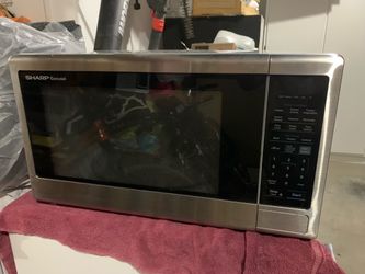 SHARP Family Size Microwave 2.2 cubic