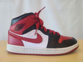 Jordan Air Jordan 1 Mid Chicago BQ6472-079 'Red Black White Alternate Bred Toe'