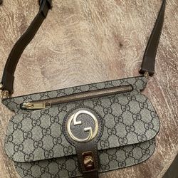 Gucci Cross body 