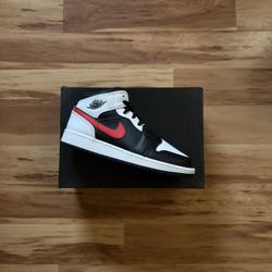 Jordan 1 Mid Black White Chile Red (GS) Size 6Y