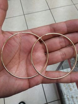14k Gold hoop earings 5 grams