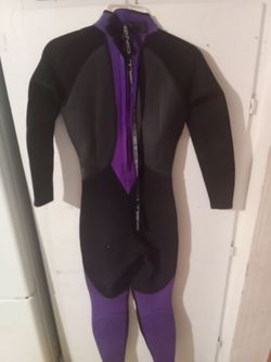 Women's oneill wet suit small