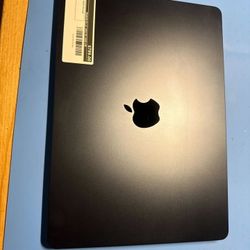 MacBook Air 13" 2022 M2 Chip 16GB RAM 1TB Storage – Apple Laptop - G