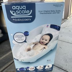 Unopened Unused  Bath With Scale