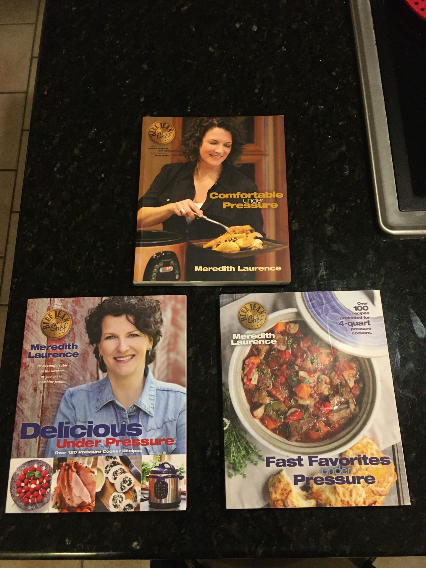 3 Meredith Laurence Cookbooks - Pressure cooking