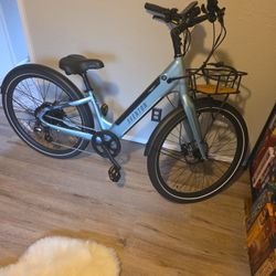 Aventon Pace With basket and Manual