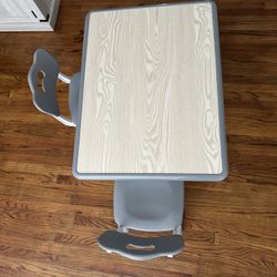 Toddler Table And 2 Chairs 