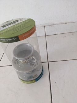 2 tea cups porcelain not used