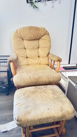 Rocking chair will foot rocker
