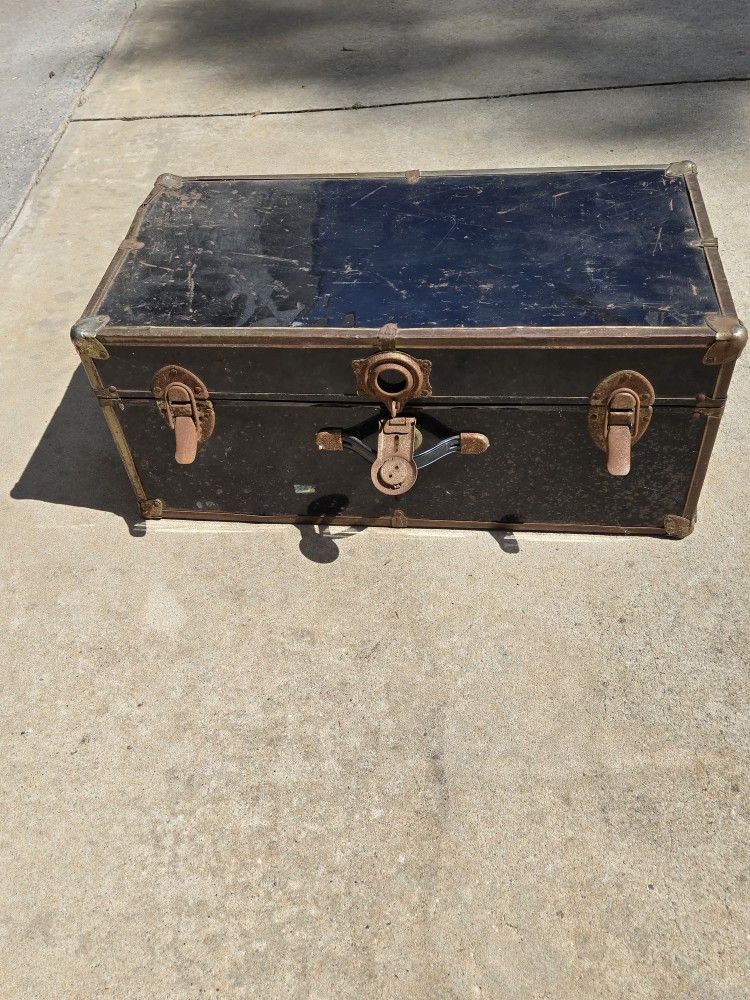 Old Trunk