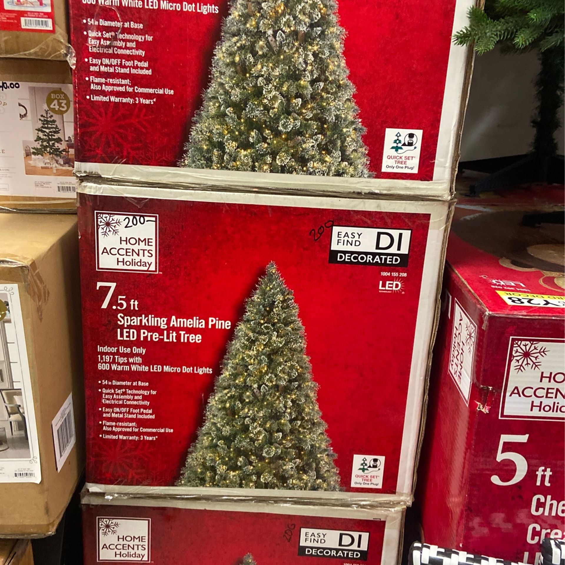 7-5 Ft Sparkling Amelia Pine Led pressure- Lit Tree