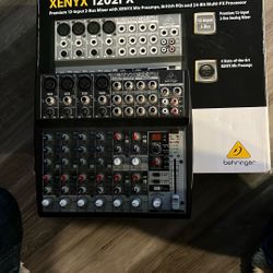 BEHRINGER XENYX 1202FX