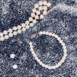 Timeless 3-Piece Faux Pearl Jewelry Set – Necklace, Bracelet, & Earrings