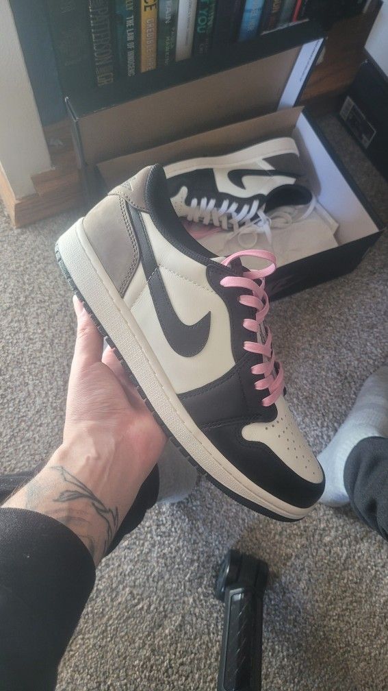 Air Jordan 1 Lows MOCHA