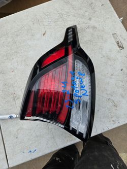 Kia Sportage right tail light