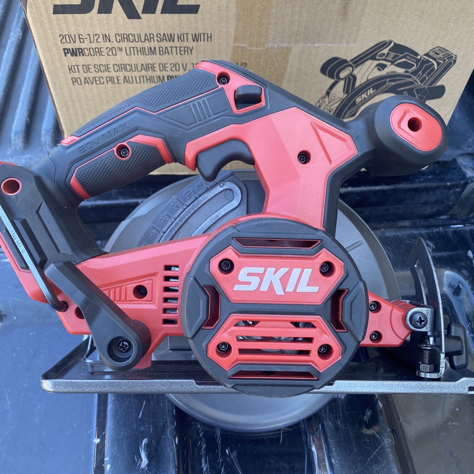 SKIL 20V 6-1/2 Inch Circular Saw with LED Light, Tool Only CR540601 for  Sale in Las Vegas, NV OfferUp