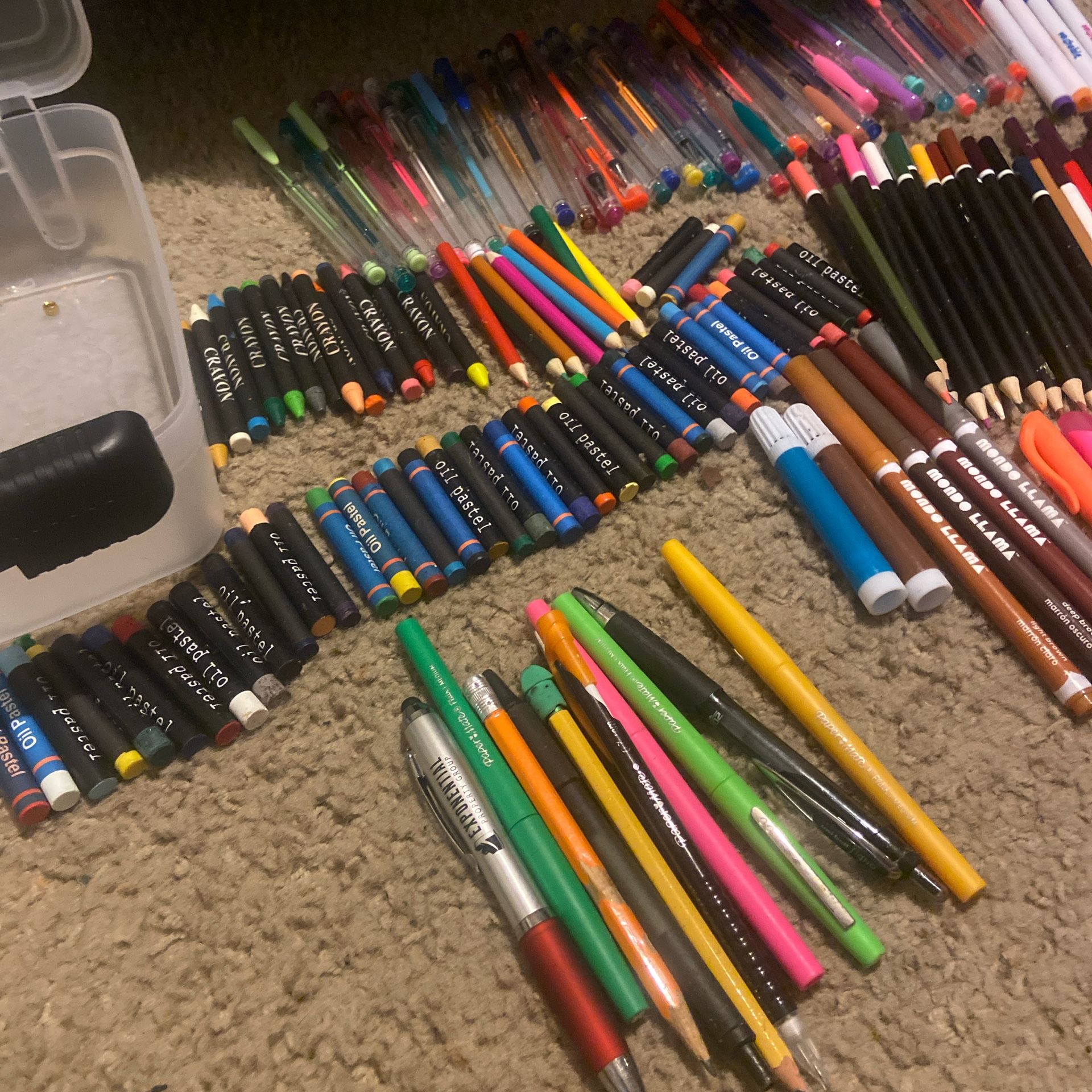 Illustration Supplies, Crayons, Oil Pastels, Colored Pencils, Markers, Sharpies, Highlighters, Pens, Writing Utensils 