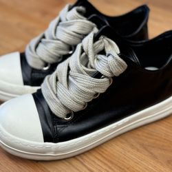 Men’s Black Leather Designer Shoe Low Top Sneakers White Toe Cap Thick Sole Casual Shoes