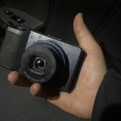 Ricoh GRlllx HDF Digital Camera 